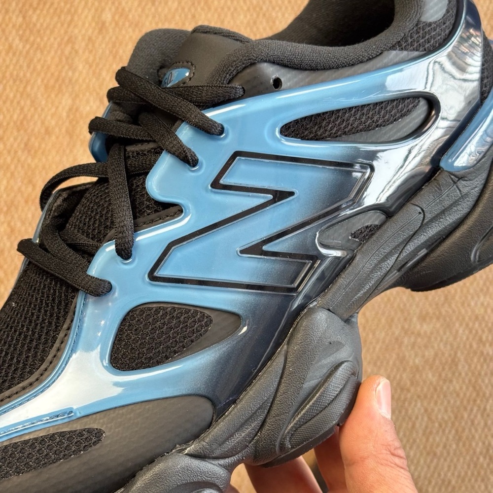 New Balance 9060 Men's Black and Blue Performance Sneakers - Picture 3 of 6
